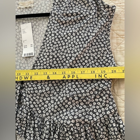 Urban Outfitters Womens Black White Knit Ruffle Cropped Babydoll Button Up Top M - Picture 6 of 10